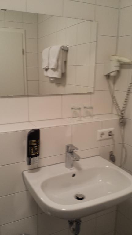 Hotel Alte Krone Tuebingen Bilik gambar
