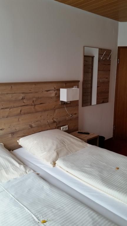 Hotel Alte Krone Tuebingen Bilik gambar